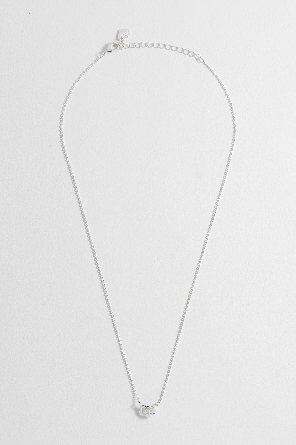 Double-Linked Flower Necklace