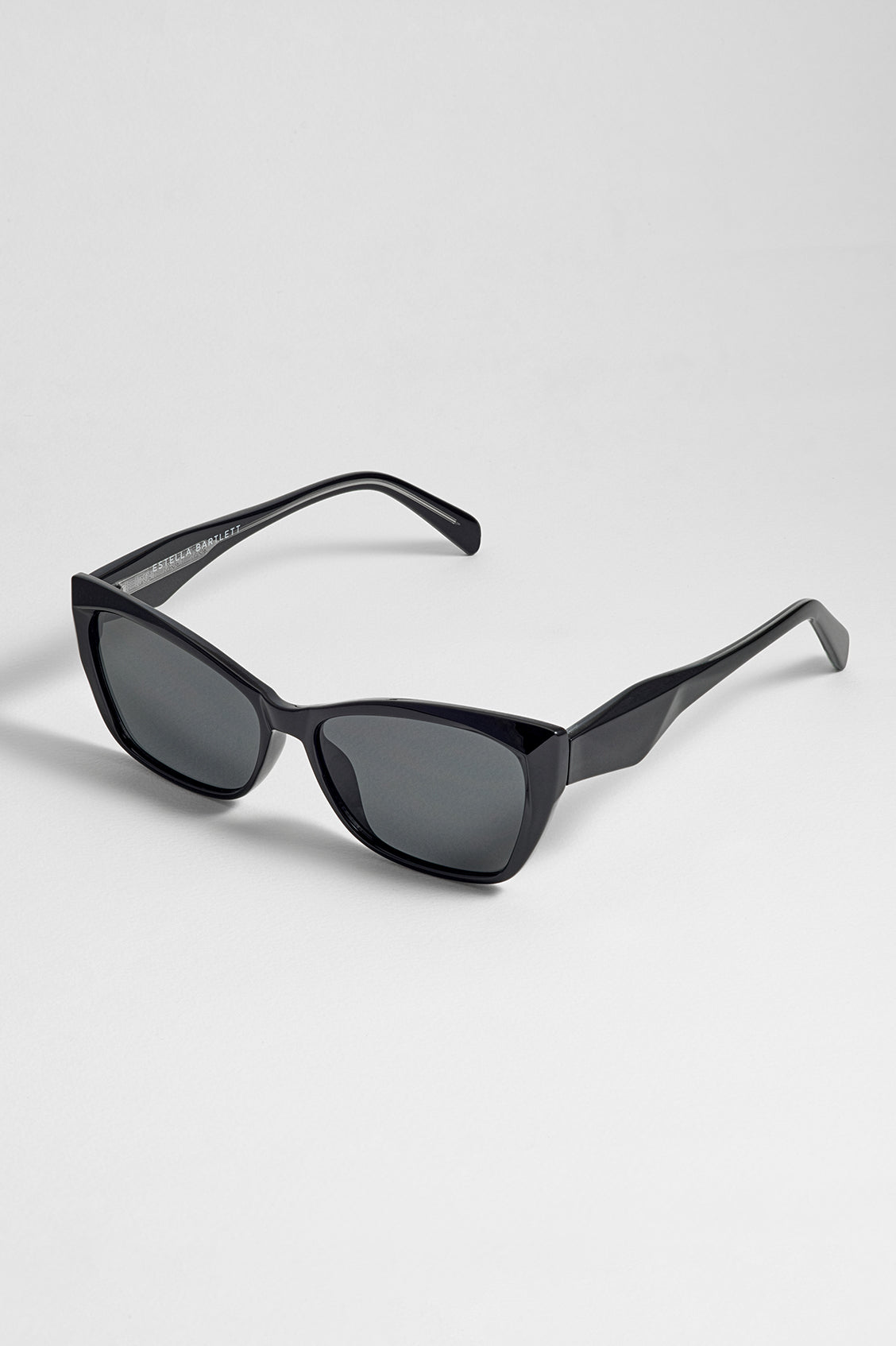 Black Sydney Cat-Eye Women’s Sunglasses