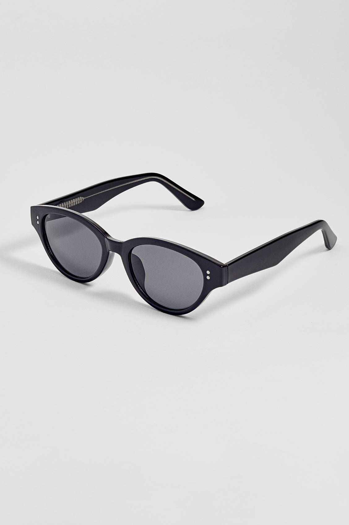 Berlin Black Oval Women’s Sunglasses