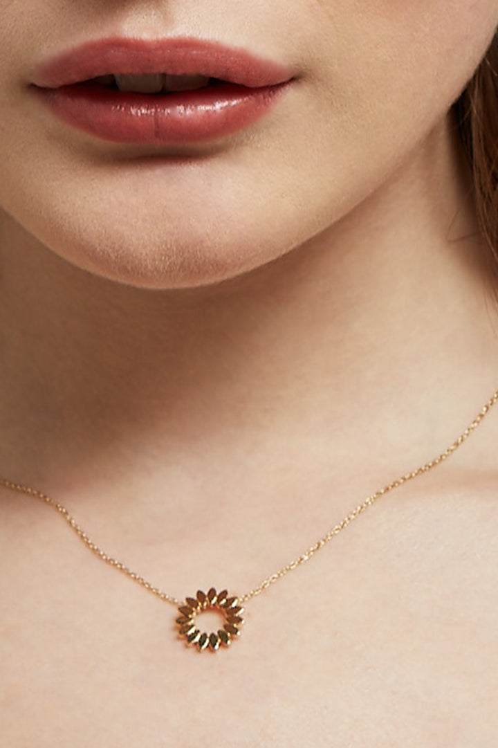 Modern Flower Necklace