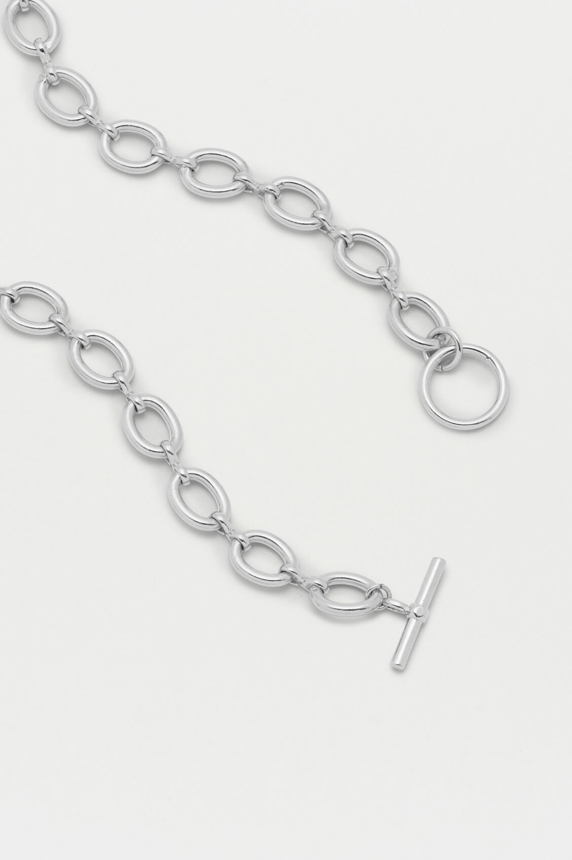 Oval Link T-Bar Chain Necklace